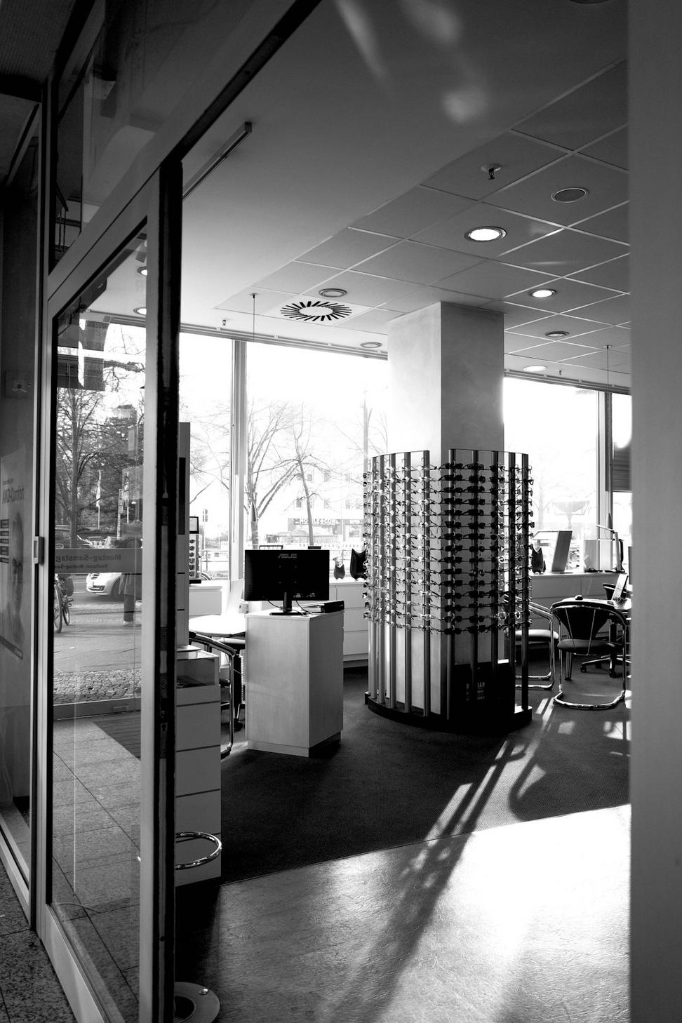 Lunaris studio workspace